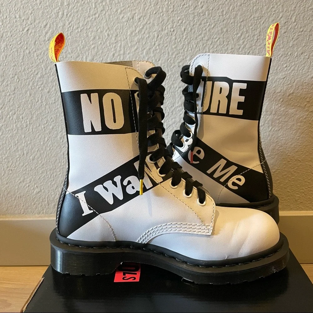 SOLD - DR. MARTENS 1490 Sex Pistols Sz 5 (6 womens) - Picture 3 of 8